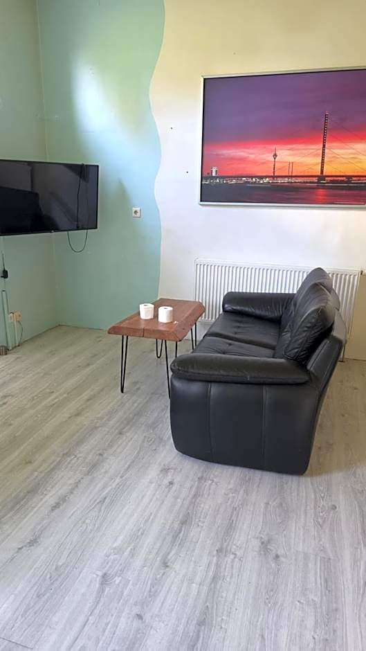 Adam's Hostel - Self Check-In & Only Private Rooms
