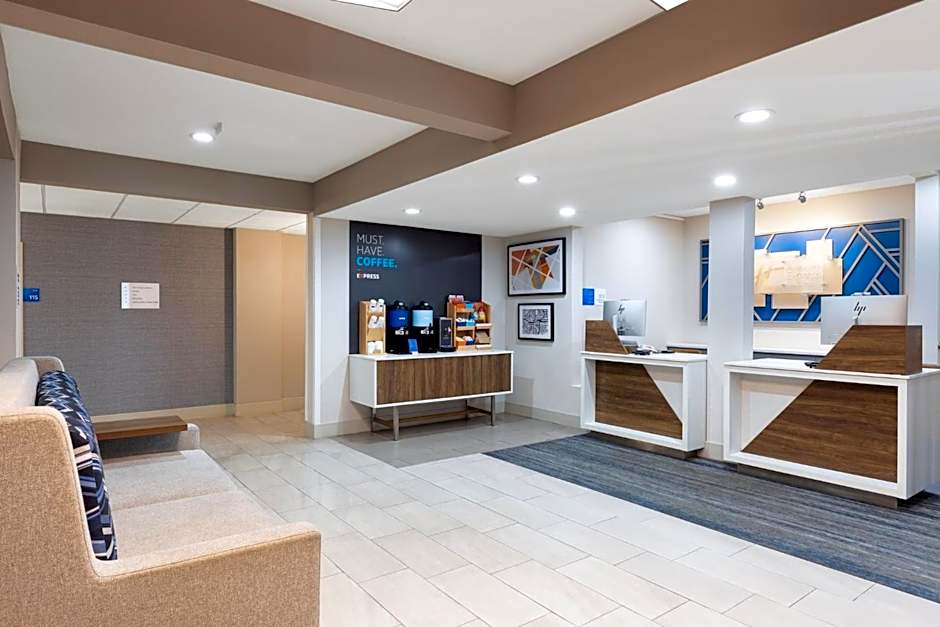 Holiday Inn Express Redding North By IHG