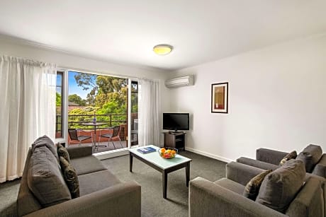 2 King Beds, Nonsmoking, Upgrade