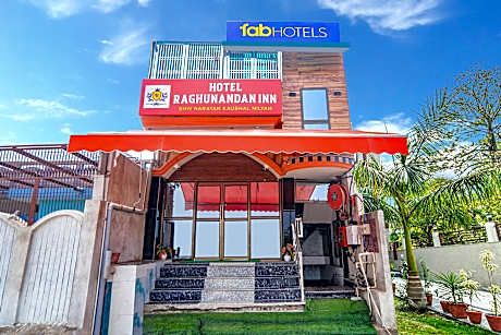 FabHotel Raghunandan Inn
