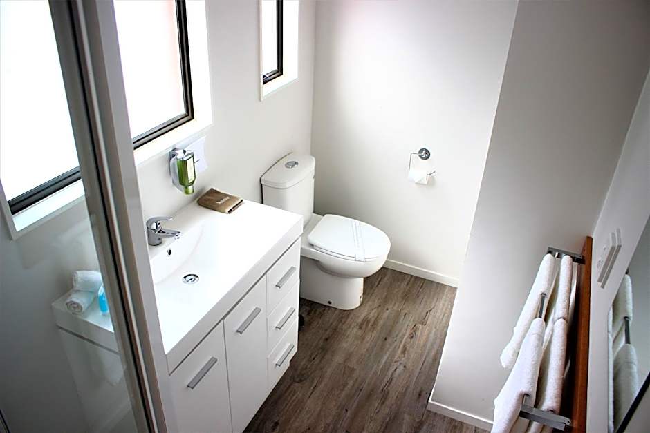 Duvauchelle Seaside Motel