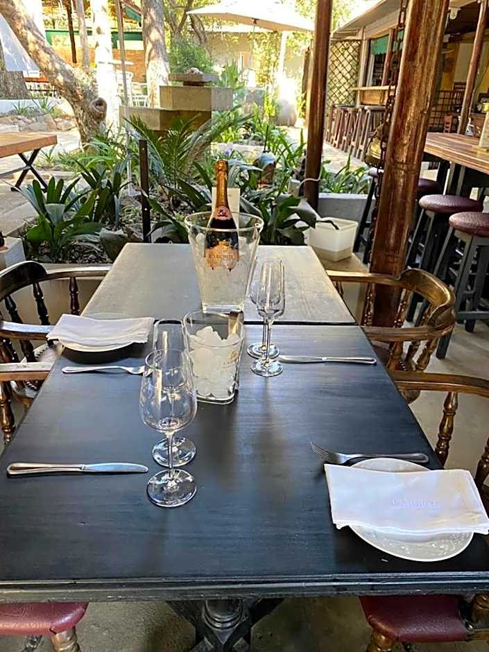 La Moor Country Venue & Eatery