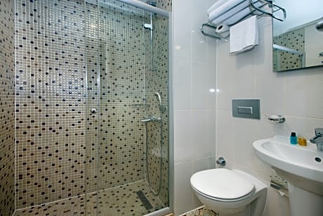 Family Room with Side Sea View