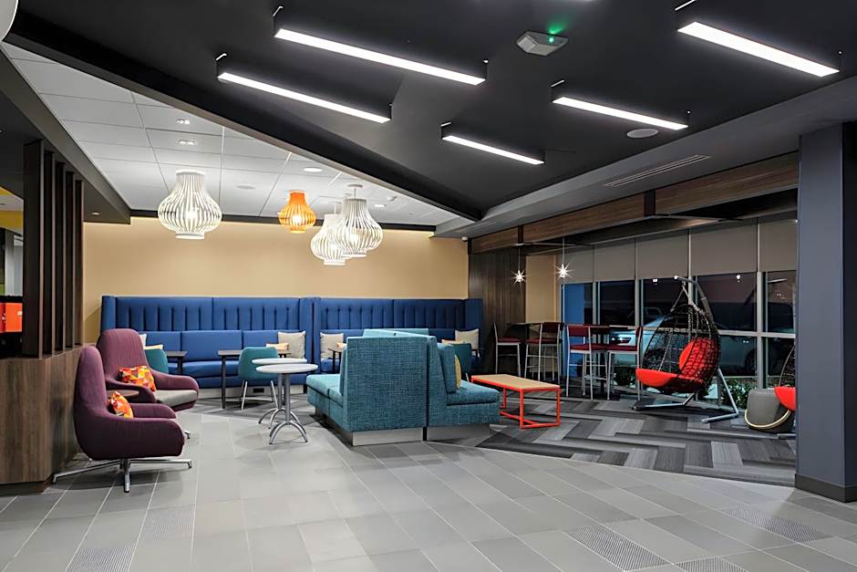 Tru by Hilton Manteca