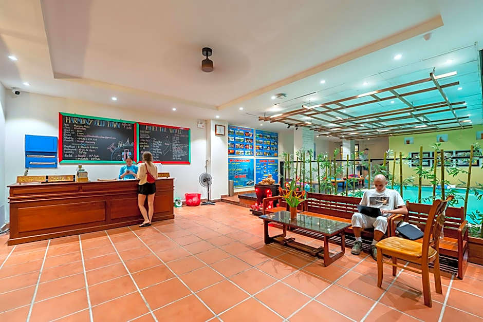 Harmony Old Town Hostel & Pool Bar