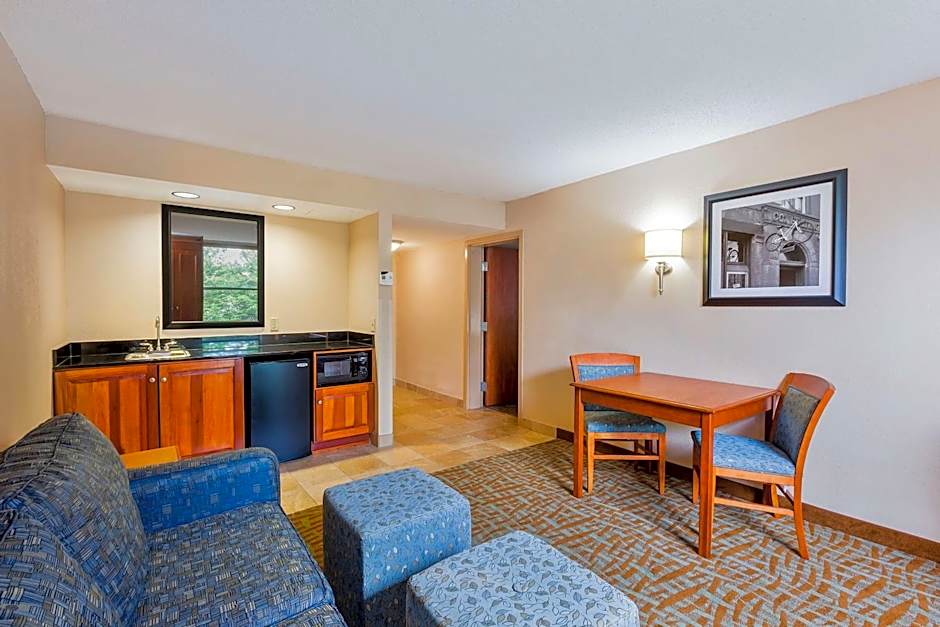 Hampton Inn By Hilton Hendersonville