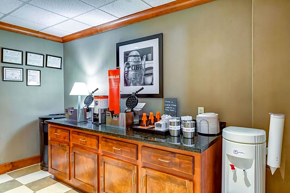 Hampton Inn Boston-Norwood