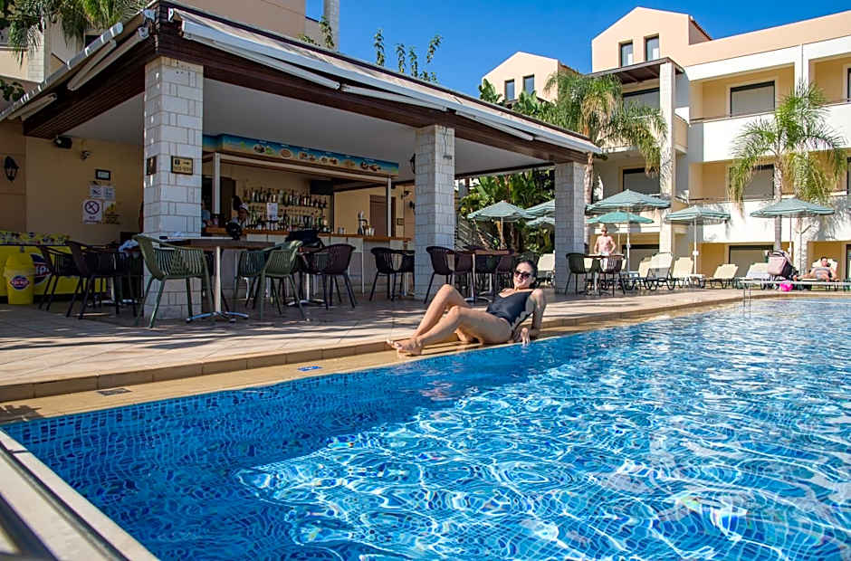 Creta Palm Resort Hotel & Apartments
