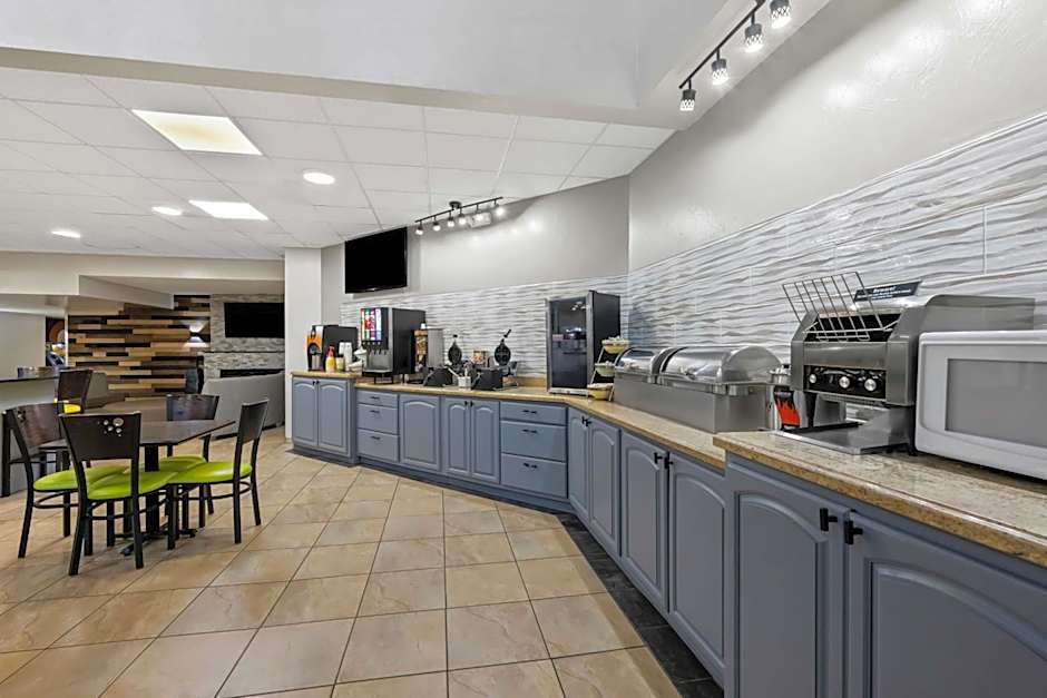 SureStay Plus Hotel by Best Western Lubbock Medical Center