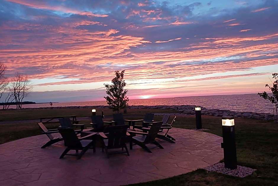 AmericInn by Wyndham Menominee