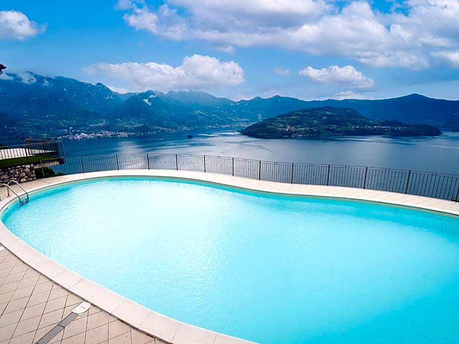 Serafino - nice terrace & swimming pool on the Iseo Lake