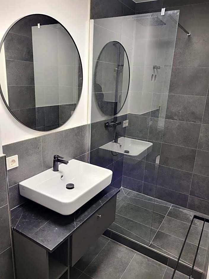 MiDaMi 24h Hotel Self-Checkin