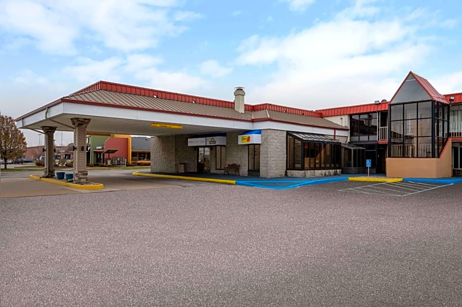 Days Inn by Wyndham Perrysburg/Toledo