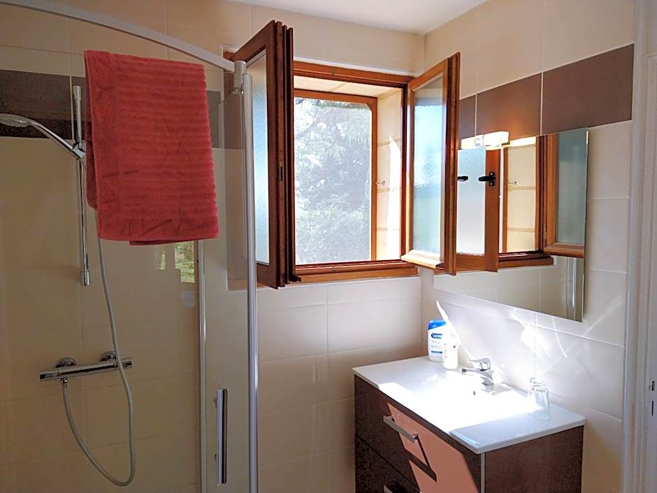 La Colline - Chambre d'hôtes - B&B