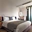 Explore Hotel