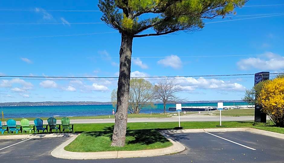 Sleep Inn & Suites Bay View Acme - Traverse City