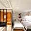 Docking Hotel