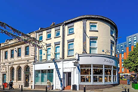 Two-Bedroom Deluxe Apartment