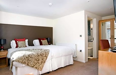 Large Double/Twin Room