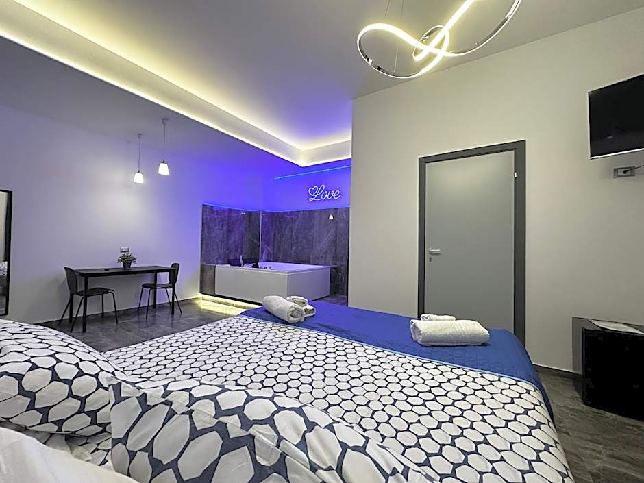 Zdjęcie 1 z 5 — Suite, Jetted Tub