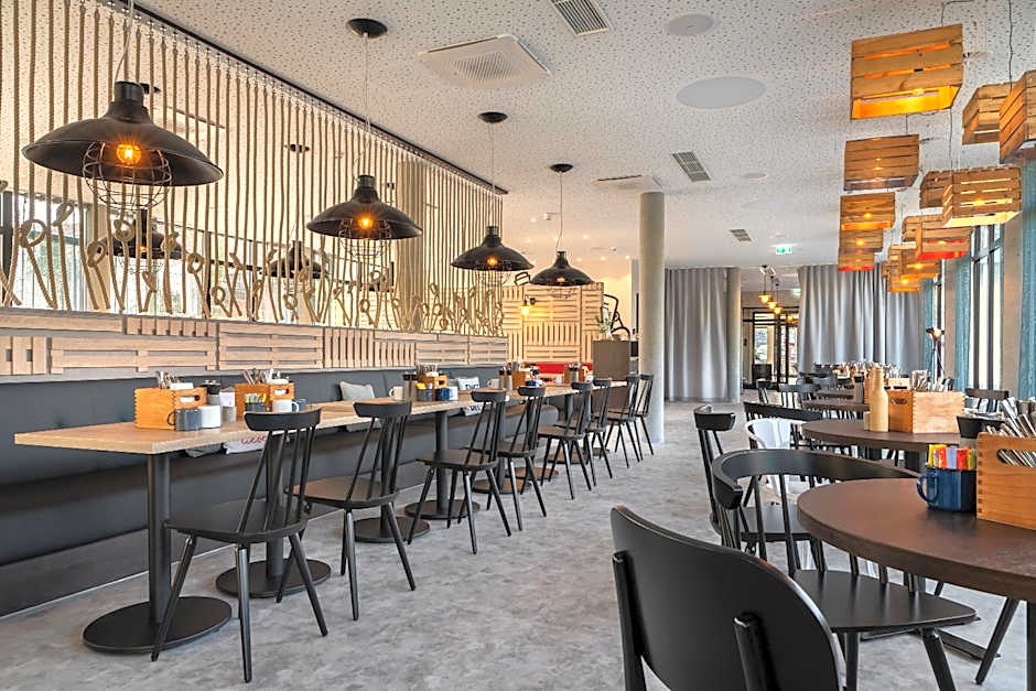 Holiday Inn - the niu, Keg Hamburg Ost by IHG