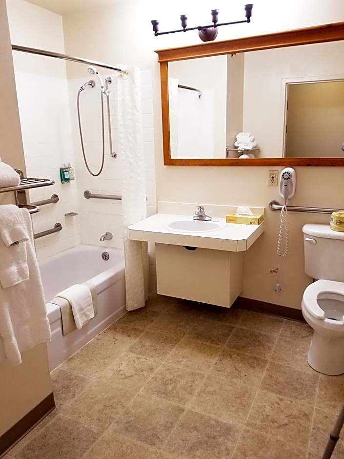 Coast Inn at Lake Hood