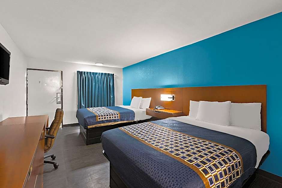 Photo 1 of 8 of 2 Queen Beds, Nonsmoking
