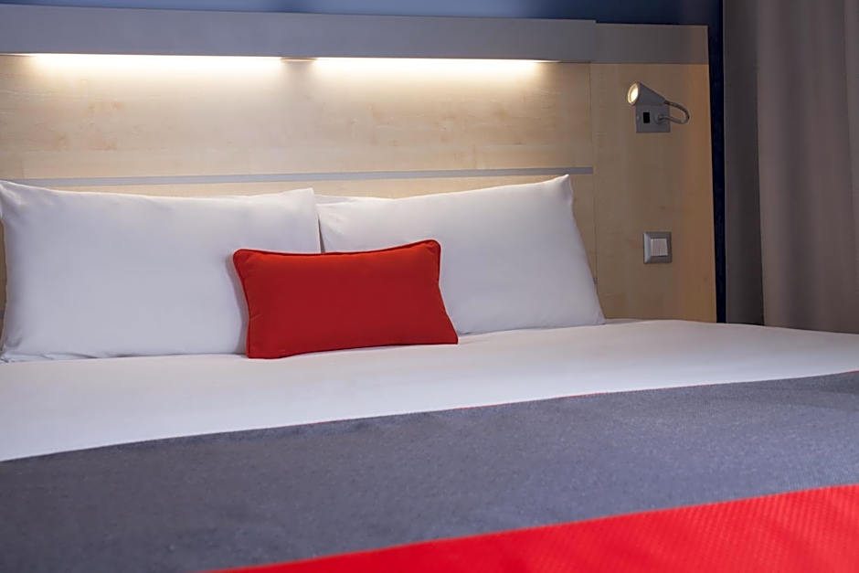 Holiday Inn Express Toulouse Airport By IHG