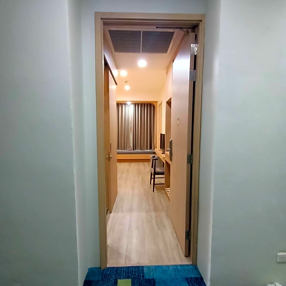 Mayflower Grande Suite Hotel