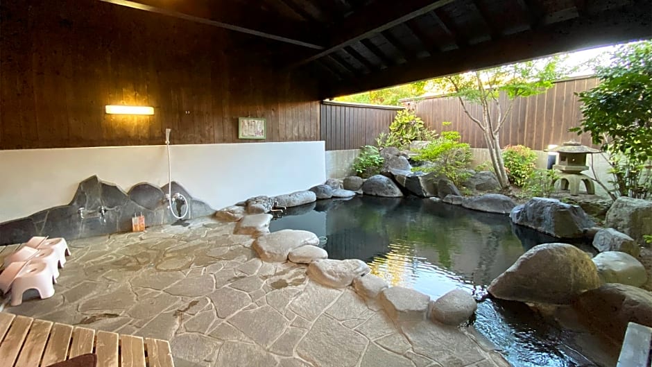 Yufuin Onsen Hasuwa Inn