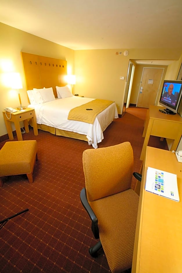 Holiday Inn Express Saltillo Zona Aeropuerto By IHG