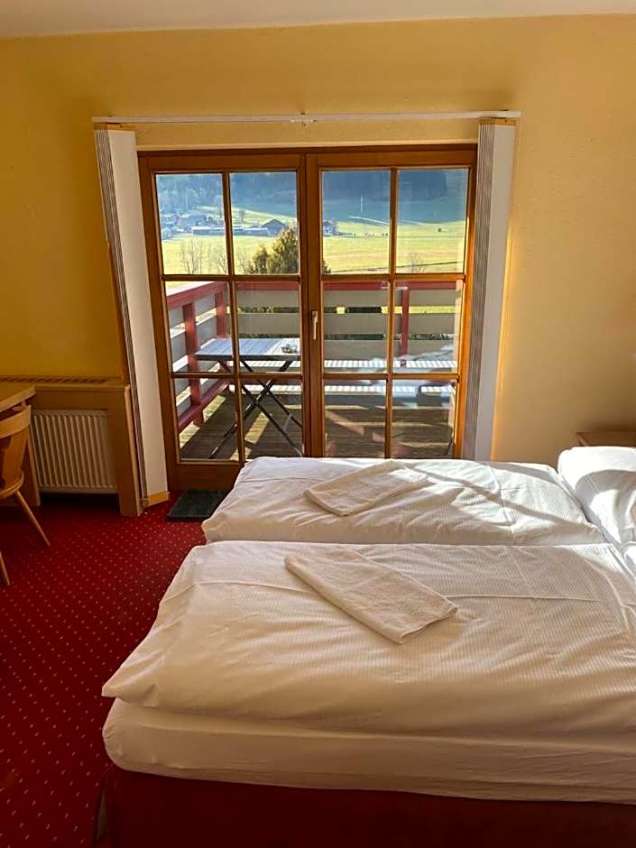 Photo 1 of 5 of Double Room with Balcony