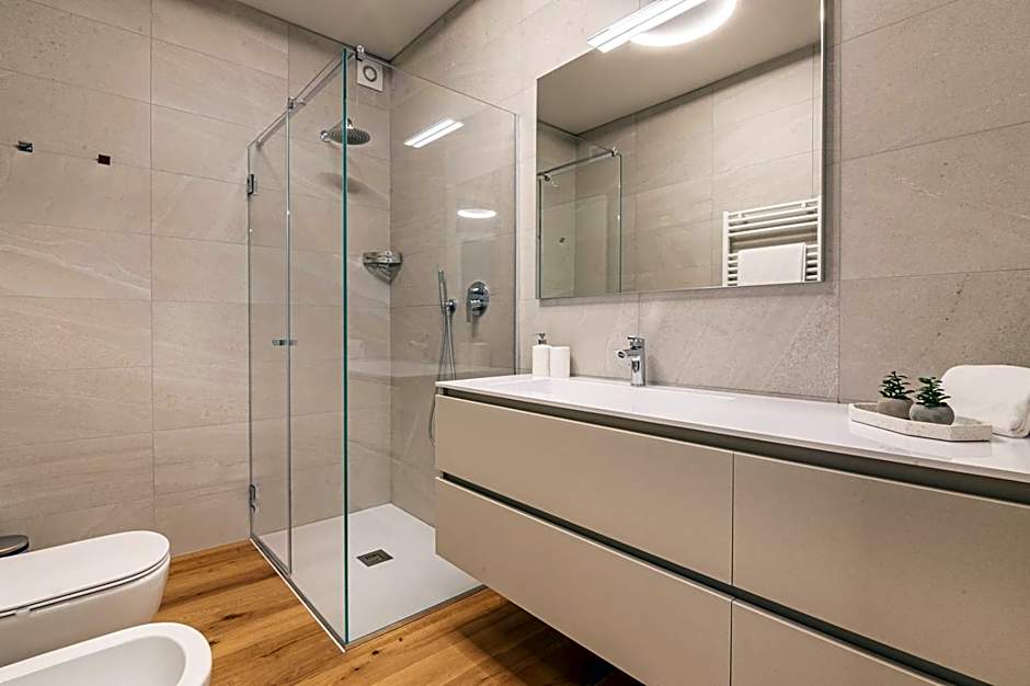 Lago Dorato Luxury Apartments - Lake Como View