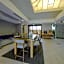 Holiday Inn Express & Suites Santa Clara - Silicon Valley By IHG