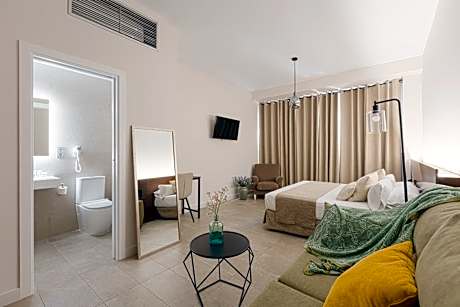 Standard Family Room