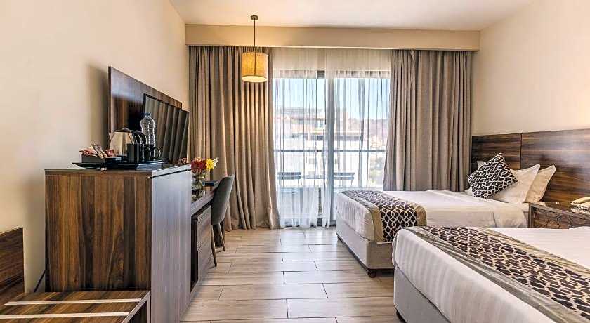 Lacosta Hotel