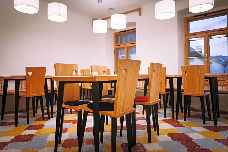 Design Rooms Pr' Gavedarjo