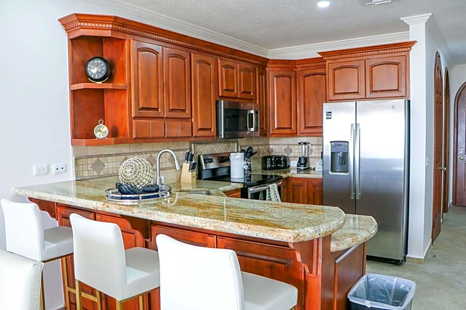 Casa Blanca Golf Villas