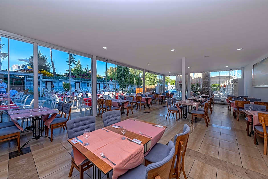 Armas Beach Hotel