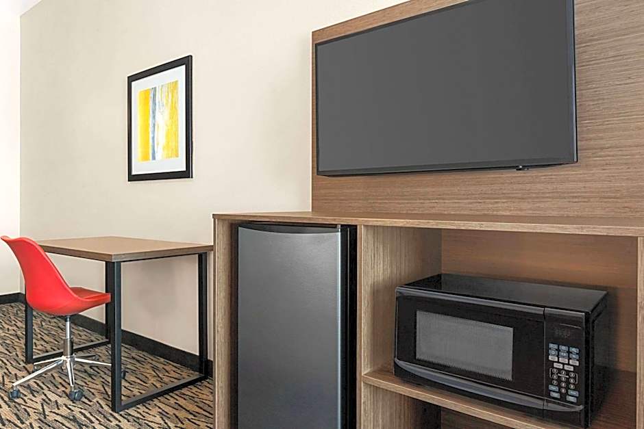 Ramada by Wyndham Marina