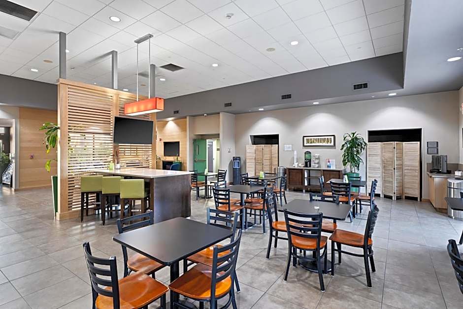 GreenTree Inn Phoenix Sky Harbor