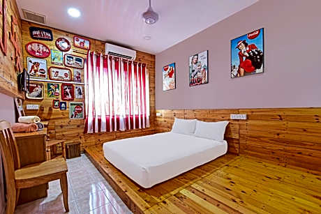 Double Room with Shared Bathroom