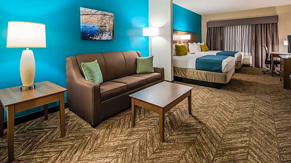 Best Western Plus Bolivar Hotel & Suites