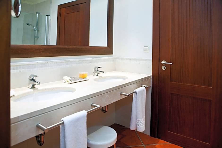 Puerto Antilla Grand Hotel