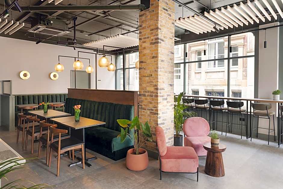 Native Kings Wardrobe, St Pauls