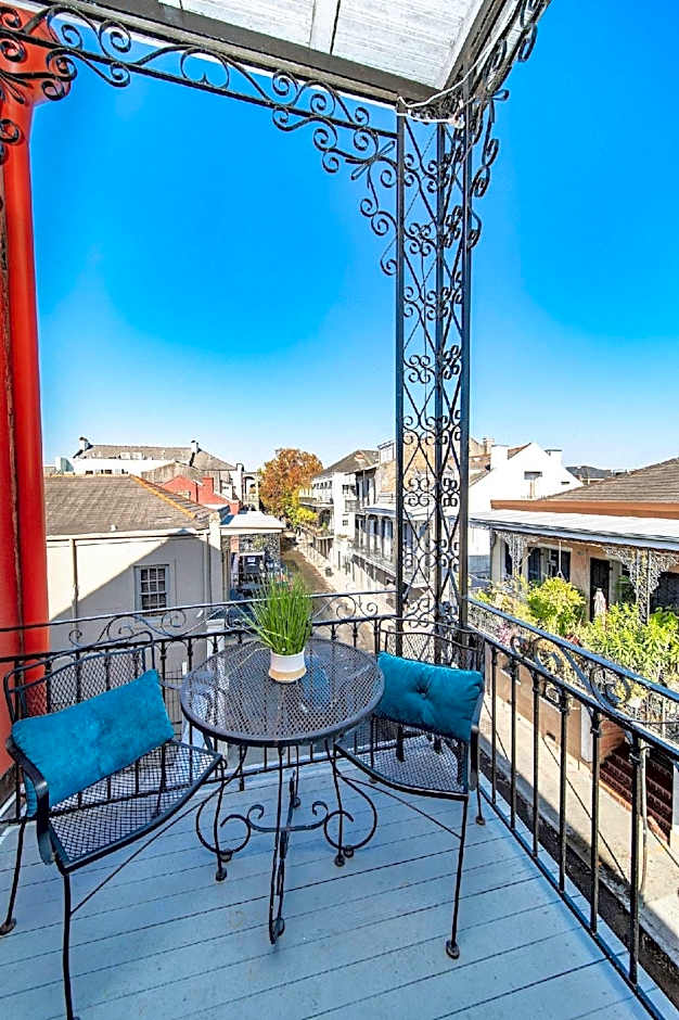 The Saint Philip Hotel