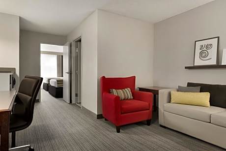 One-Bedroom Queen Suite with Two Queen Beds and Sofa Bed - Non-Smoking