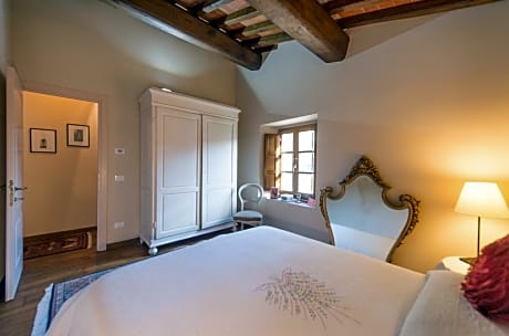 Deluxe Double Room with Shower