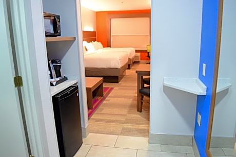 Queen Suite with Two Queen Beds and Additional Living Area