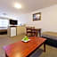 Canberra Parklands Central Apartment Hotel